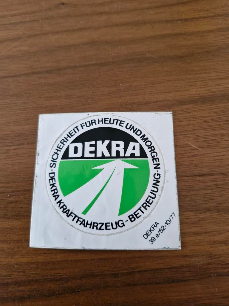 7946 Vintage DEKRA sticker-Veiligheid voor vandaag en morgen, Ophalen of Verzenden