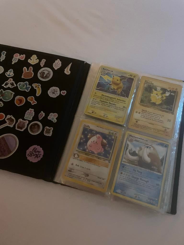 Pokemon verzameling oude kaarten in 2 mappen, Hobby en Vrije tijd, Verzamelkaartspellen | Pokémon, Ophalen of Verzenden, Gebruikt