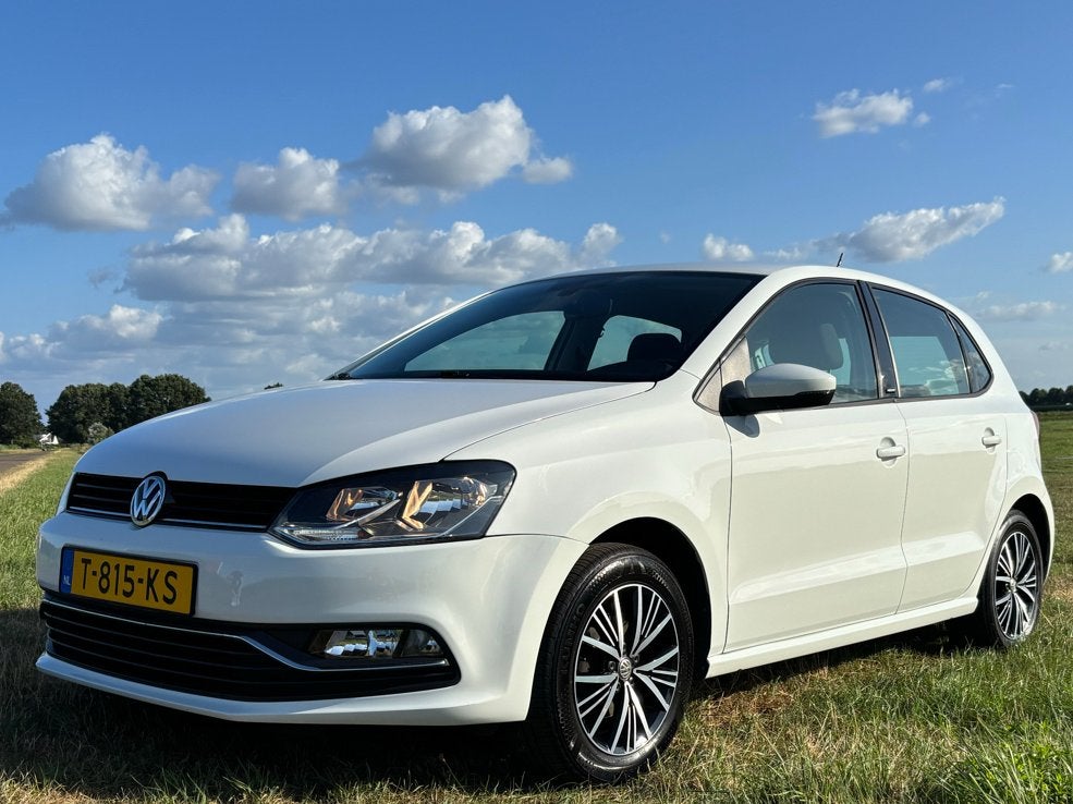 Volkswagen Polo 1.0 Allstar MPI 2016 Wit, Voorwielaandrijving, Stof, 40 €/maand, Zwart