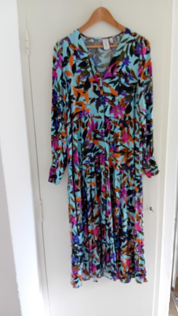 Yas midi jurk doorknoopjurk tropische bloemenprint S, Overige kleuren, Ophalen of Verzenden, Zo goed als nieuw, Maat 36 (S)