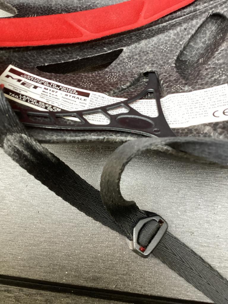 MET Racefiets helm, Fietsen en Brommers, Ophalen of Verzenden, Gebruikt, L, Heer