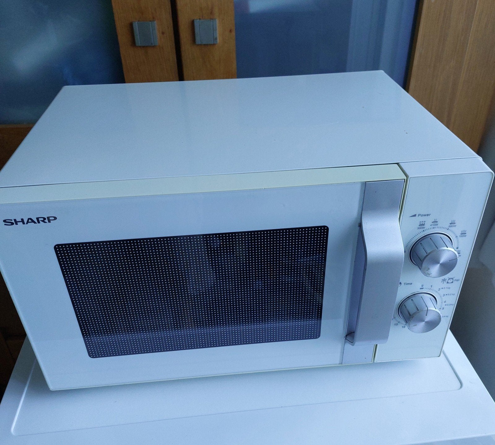 Complete Witte Sharp Magnetron voor opwarmen of ontdooien., Witgoed en Apparatuur, Ophalen, Gebruikt, Magnetron, Draaiplateau