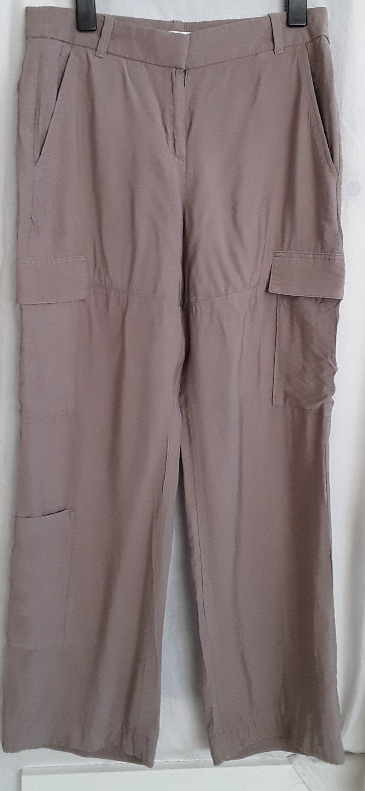 Dames broek van H&M
maat 40, Kleding | Heren, Broeken en Pantalons, Ophalen of Verzenden, Nieuw, Overige kleuren, H&M
