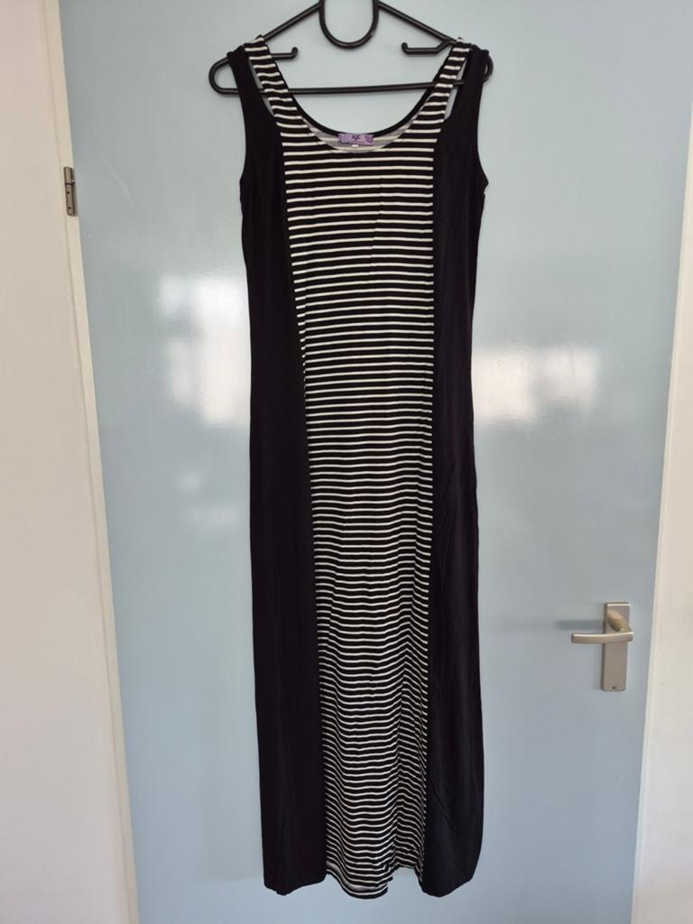 Lange jurk zwart wit gestreept mt. 40, Kleding | Dames, Jurken, Maat 38/40 (M), Zwart, Ophalen of Verzenden, Zo goed als nieuw