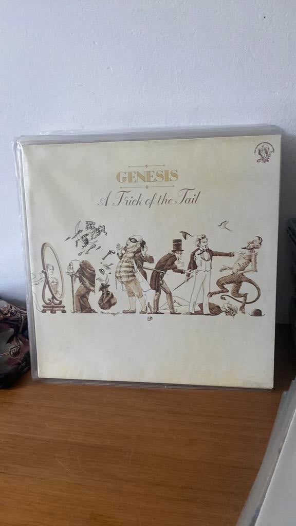 Lp Genesis, a trick of the tail, Cd's en Dvd's, Vinyl | Rock, Ophalen of Verzenden, Zo goed als nieuw, Overige formaten, Poprock