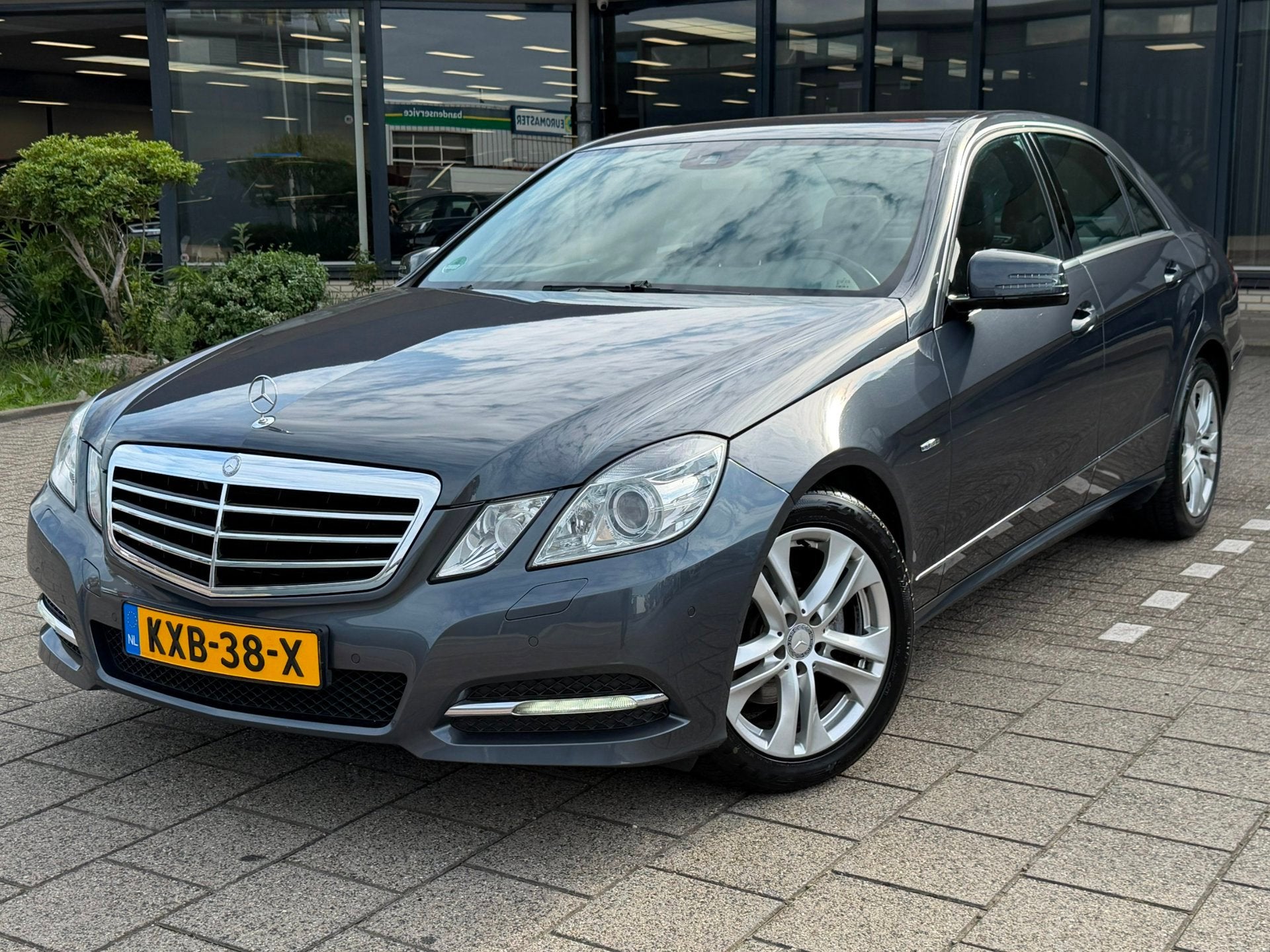 Mercedes-Benz E-klasse 200 CGI Avantgarde, Auto's, Achterwielaandrijving, Gebruikt, 4 cilinders, 1796 cc
