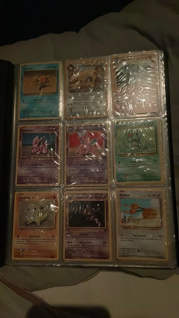 Vrij oude pokemon map met kaarten, Ophalen of Verzenden, Zo goed als nieuw, Meerdere kaarten