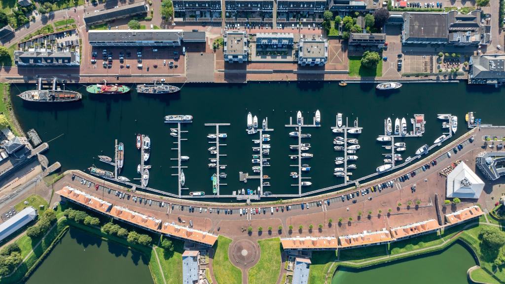 Ligplaats te huur, Jachthaven de vesting, Hellevoetsluis, Herfst, Buiten