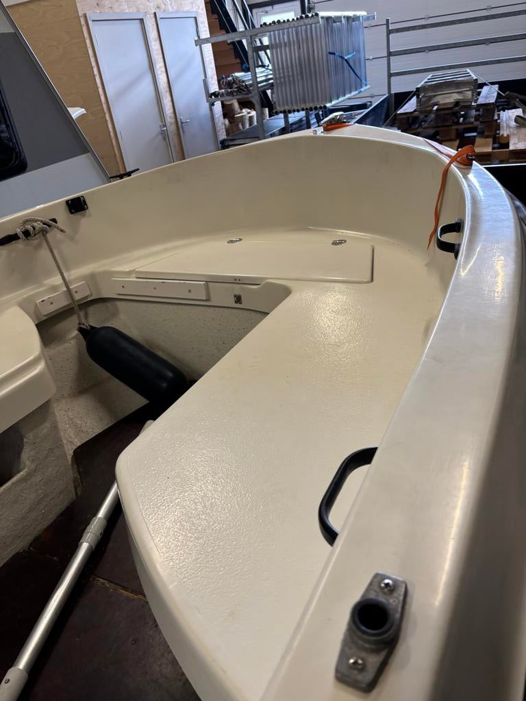 Mooie boot met fishfinder en hengelsteunen, Watersport en Boten, Ophalen, Gebruikt, Tot 6 meter, Buitenboordmotor
