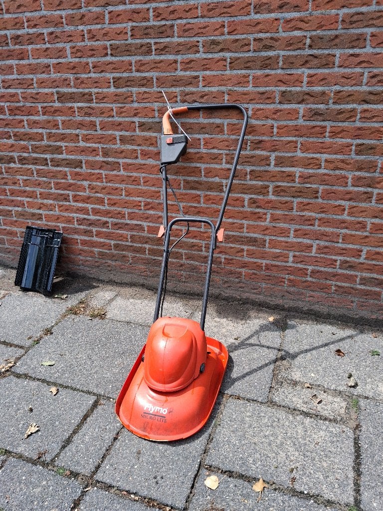 flymo grasmaaier, Tuin en Terras, Grasmaaiers, Ophalen, Gebruikt, Elektrische grasmaaier, Flymo