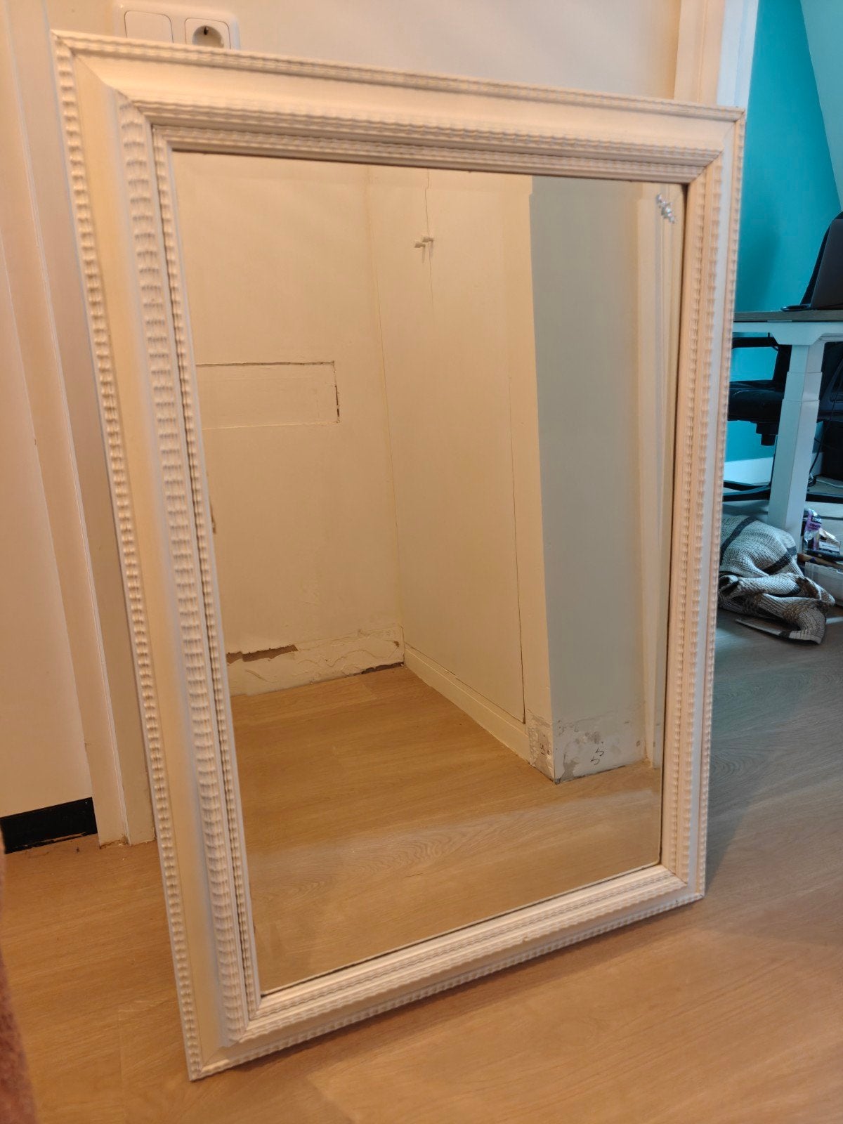 Spiegel met witte klassieke lijst, Ophalen, Rechthoekig, 50 tot 100 cm, 100 tot 150 cm