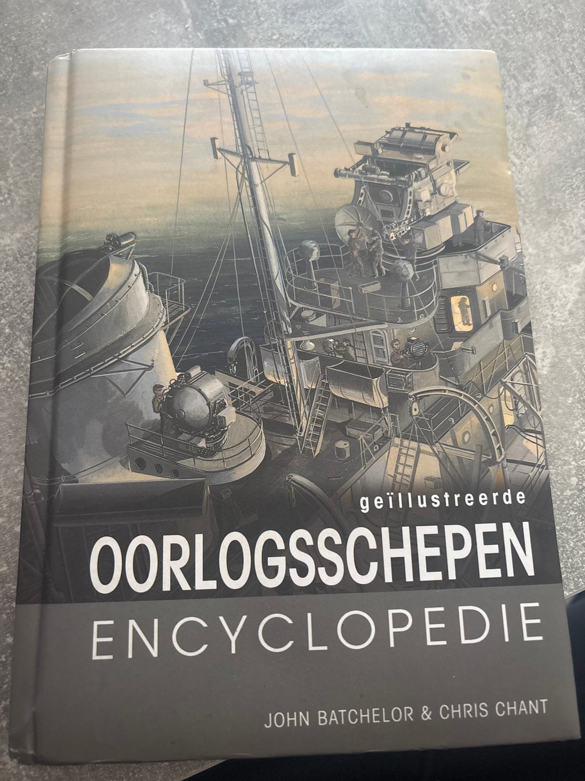 Geïllustreerde Oorlogsschepen Encyclopedie, Ophalen of Verzenden, Niet van toepassing, Zo goed als nieuw, Marine