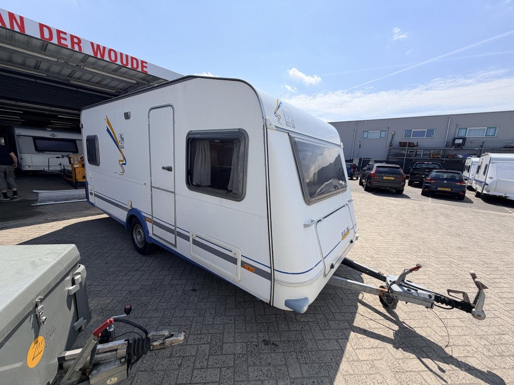 Knaus Blue Line 450 Fransbed rondzit douche, Caravans en Kamperen, Rondzit, Bedrijf, Overige typen, 4 tot 5 meter