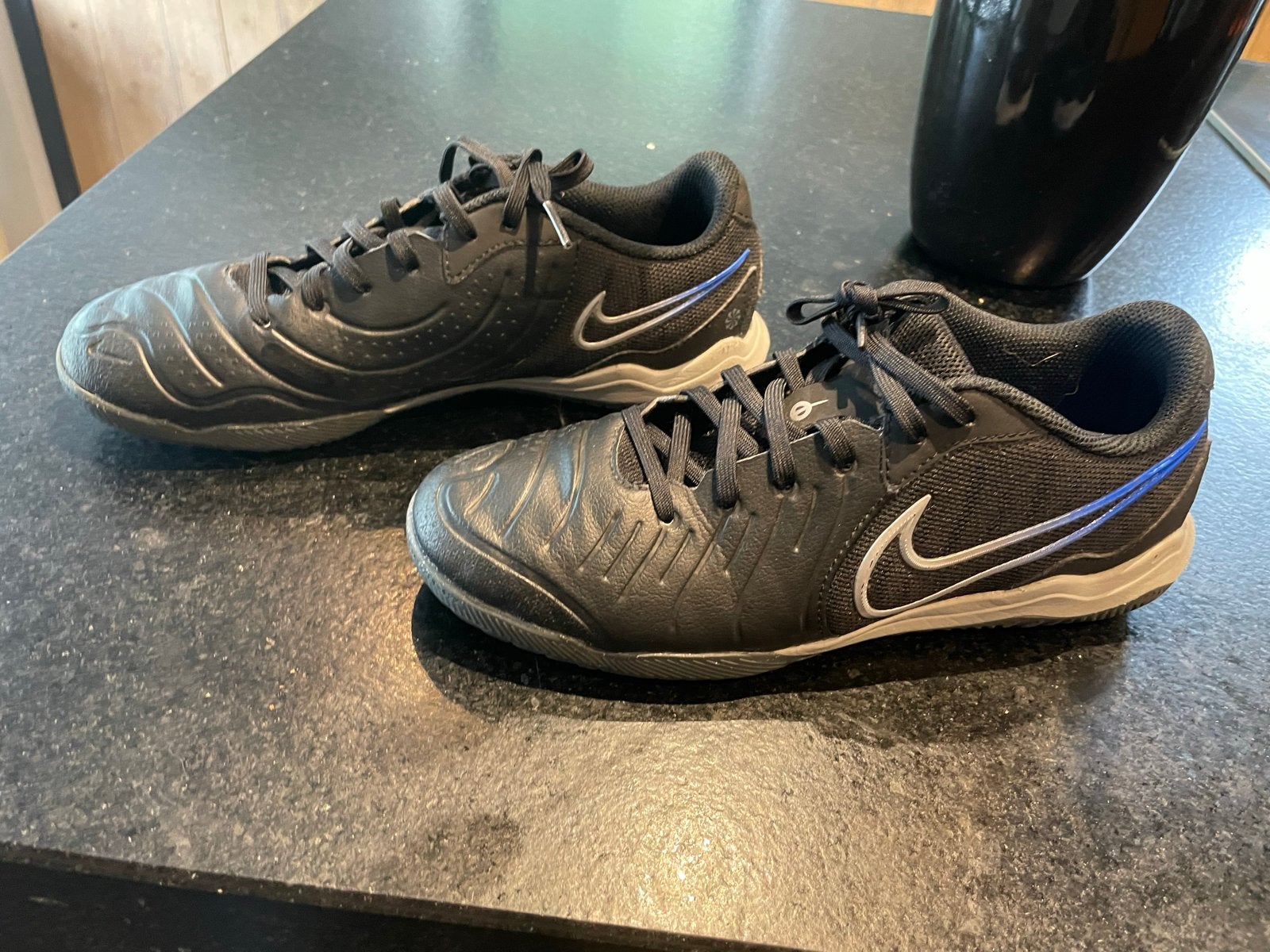 Nike zaalvoetbalschoenen maat 40,5 - Zo goed als nieuw, Maat XS of kleiner, Schoenen, Ophalen of Verzenden, Zo goed als nieuw