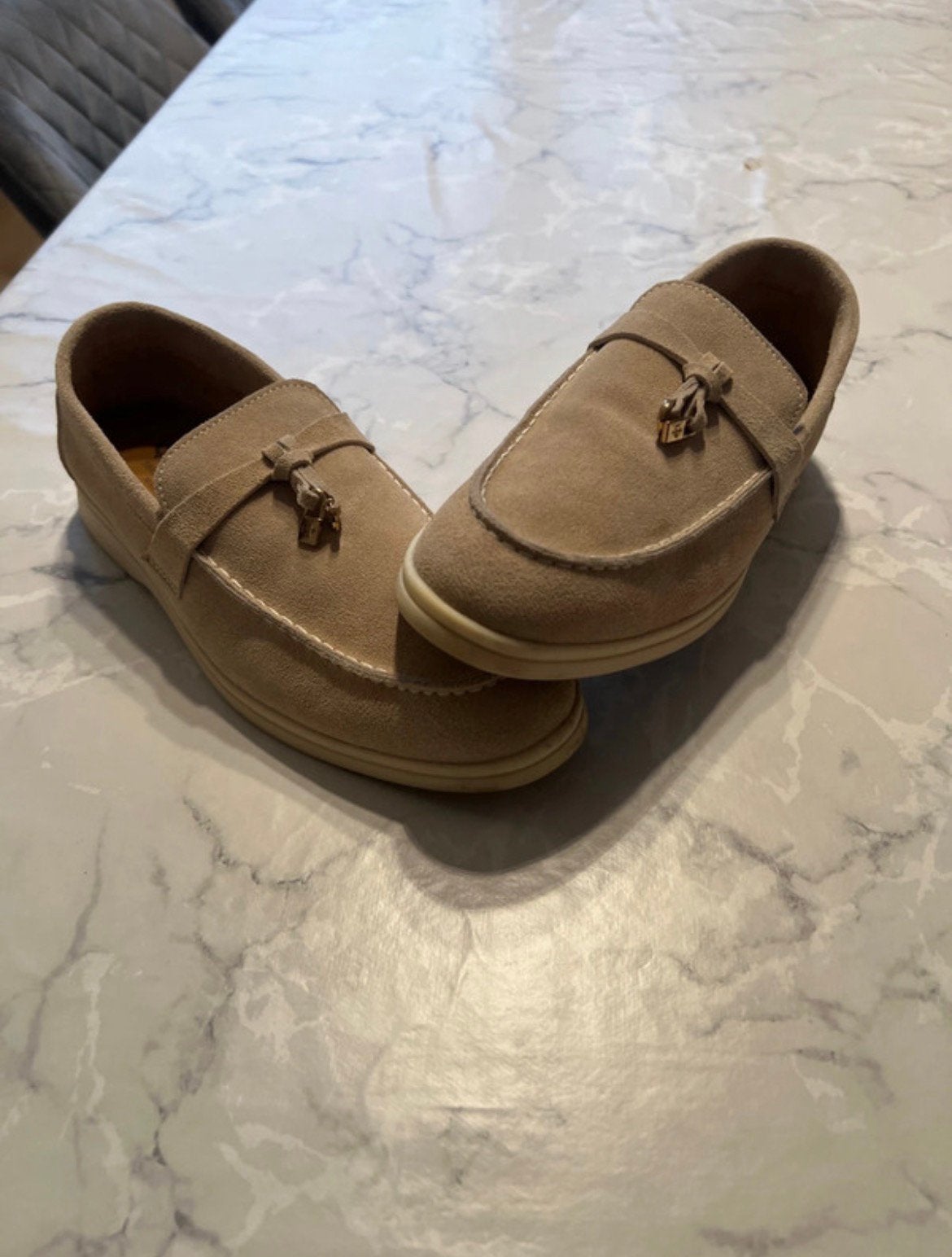Loro Piana Dames Schoenen Maat 37 - Zo Goed als Nieuw, Kleding | Dames, Schoenen, Ophalen, Zo goed als nieuw, Instappers, Beige