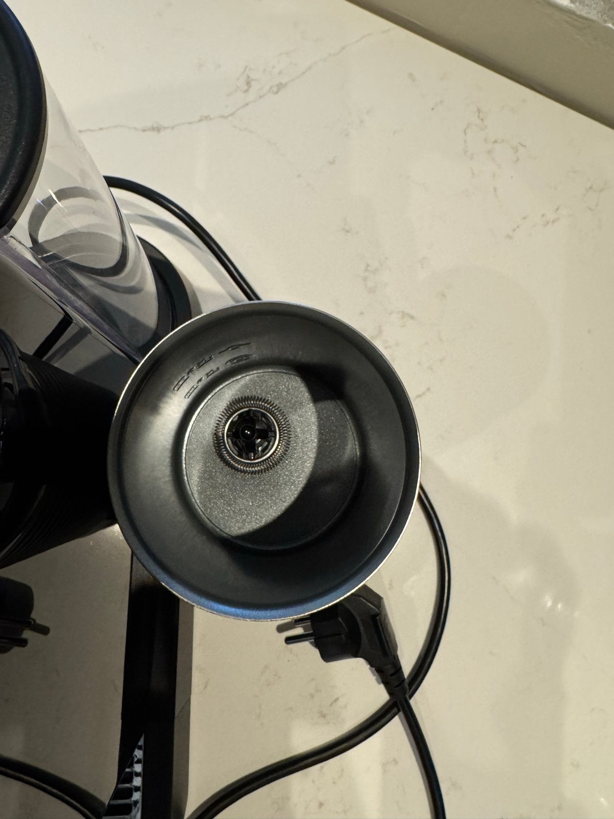 Foto 4 van Nespresso Inissia met melkopschuimer