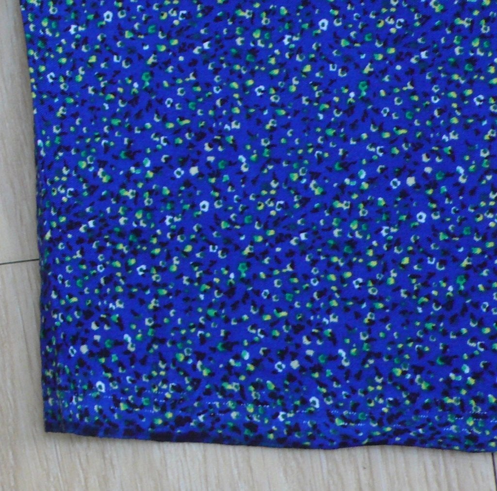Coupon donkerblauwe gestippelde stof, 120 cm of meer, Nieuw, Katoen, 30 tot 200 cm