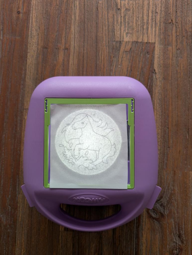 Xoomy Tekenprojector met 19 paarden- en bloemenplaatjes, Ophalen of Verzenden, Gebruikt, Knutselen, Met licht
