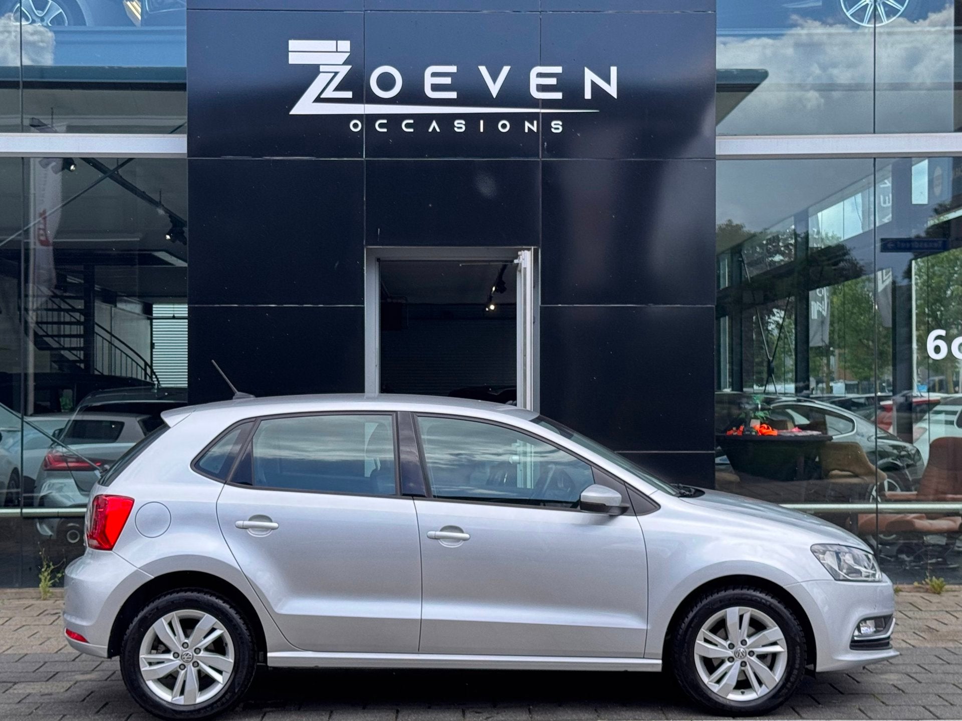 Volkswagen Polo 1.2 TSI Highline/ automaat/ PDC, Stof, 4 cilinders, Automatische klimaatregeling, 1039 kg