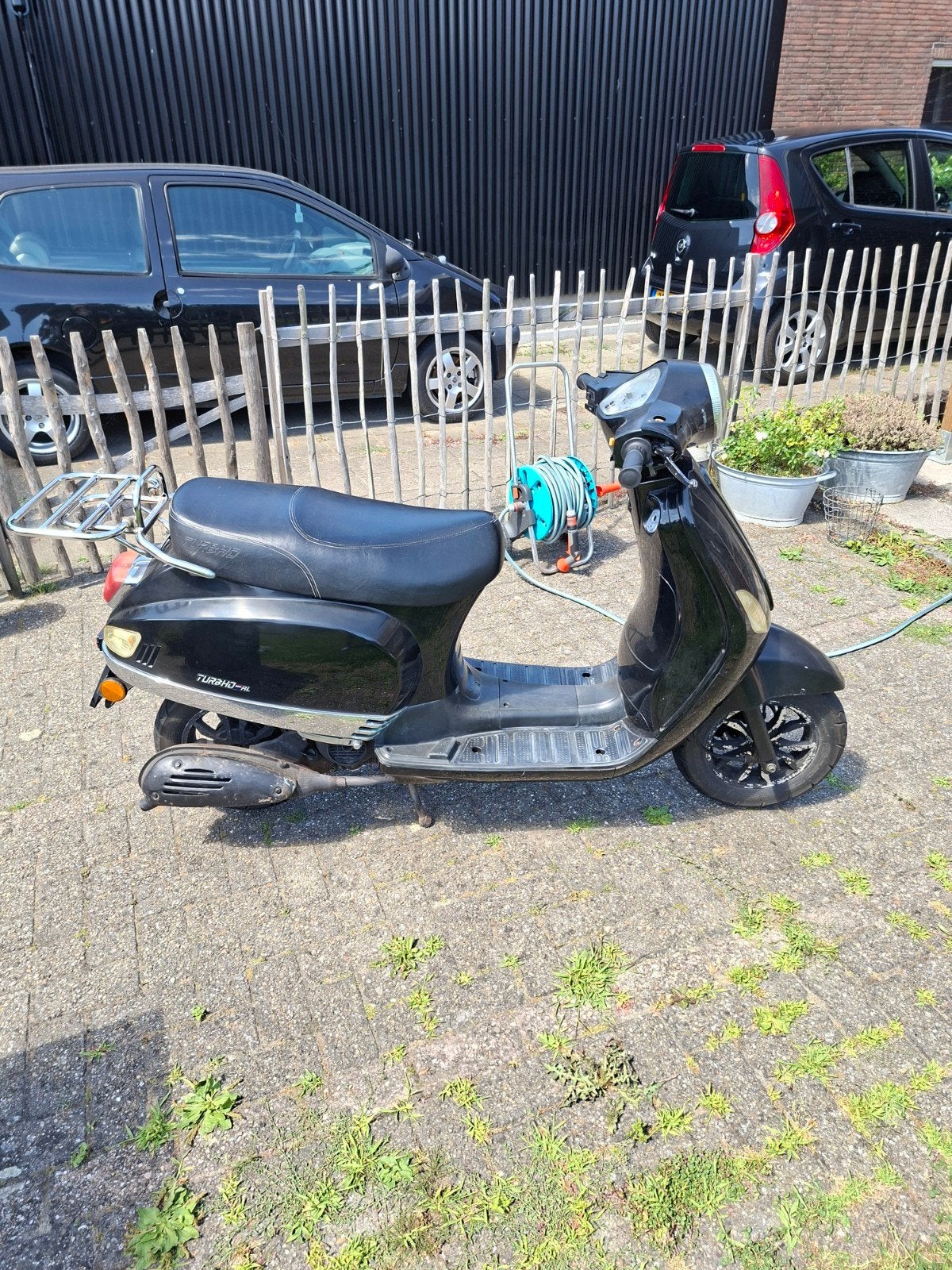 Turbho RL50 scooter - Zwart, inclusief windscherm bwj 2016, Fietsen en Brommers, Snorfietsen en Snorscooters, Ophalen, Gebruikt