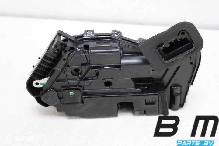 Portierslot rechtsvoor VW Tiguan 5NA 5NB837016B, Gebruikt