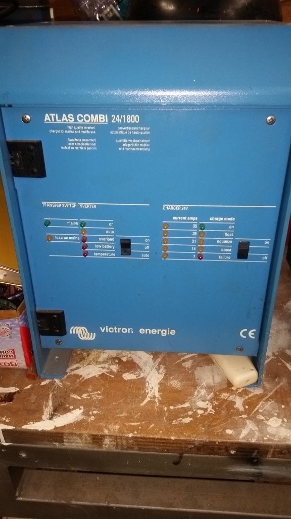 Victron Energie Atlas Combi 24/1800 Omvormer/Lader, Ophalen of Verzenden, Gebruikt, Overige typen