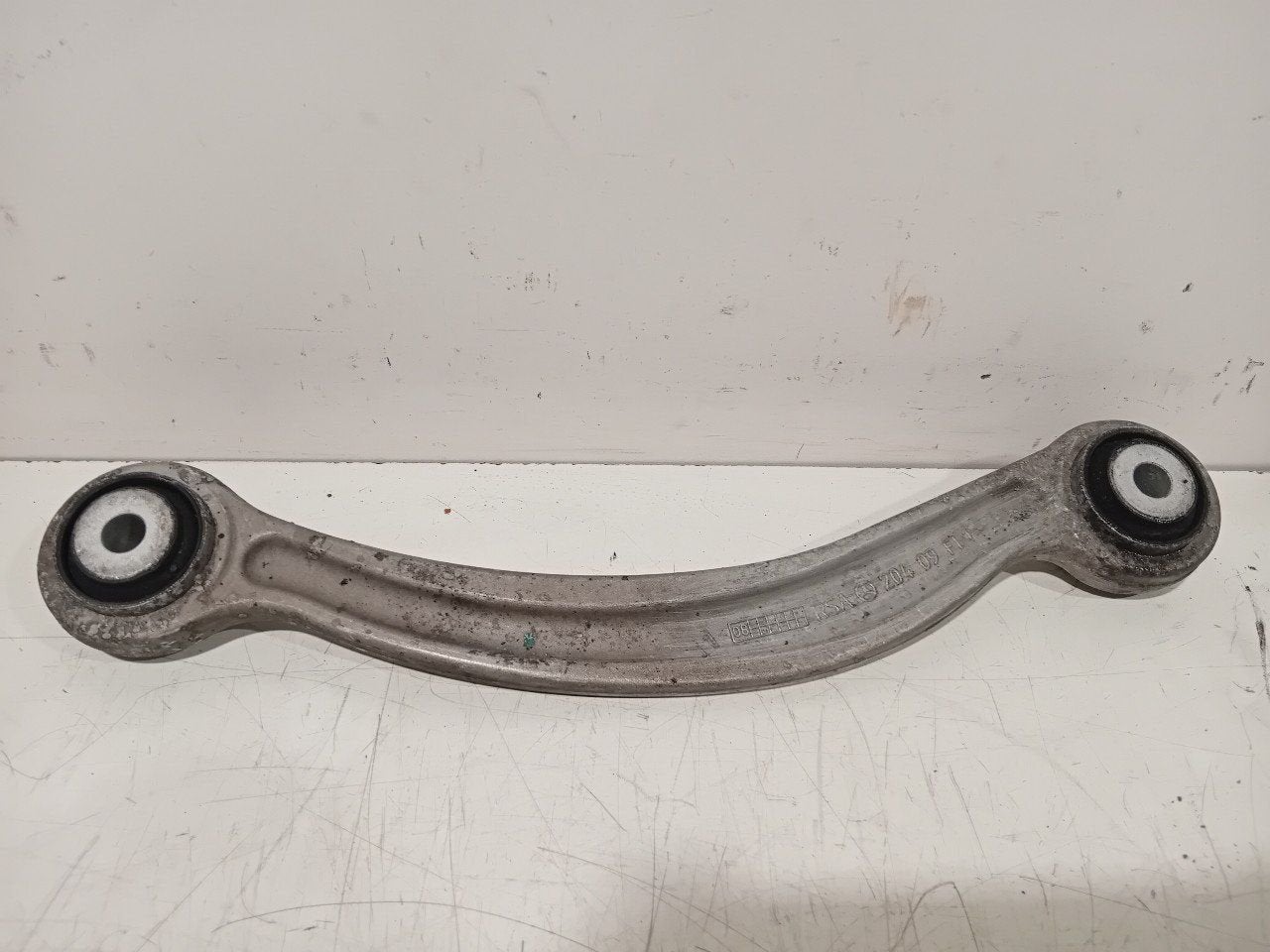 Draagarm links achter Mercedes-Benz C-Klasse, Onderdelen@venauto.nl, Van der Ven Autorecycling B.V., Gebruikt, Ettenseweg 76, 4706 PB Roosendaal, The Netherlands