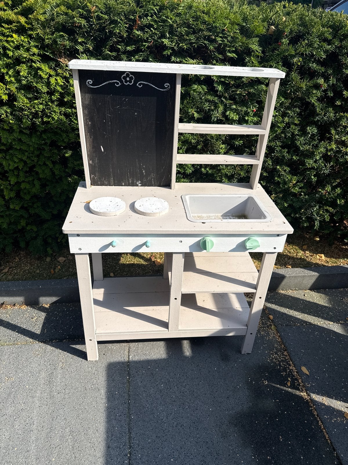 Zelf geschilderde buitenkeuken voor kinderen, Kinderen en Baby's, Ophalen, Gebruikt, Hout