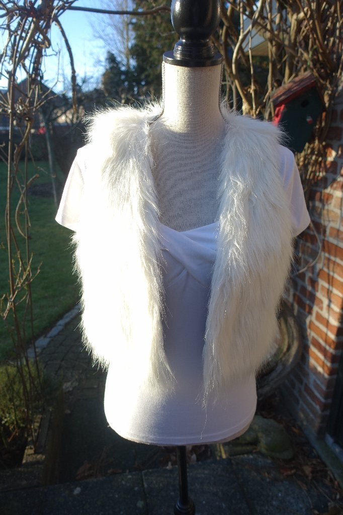 wolwitte fake fur bodywarmer Jennyfer nl mt XS, Kleding | Dames, Bodywarmers, Overige kleuren, Ophalen of Verzenden, Zo goed als nieuw