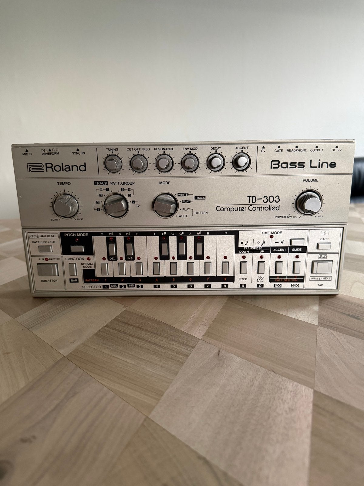 Roland TB-303 Bass Line Synthesizer, Ophalen of Verzenden, Gebruikt, Overige aantallen, Roland