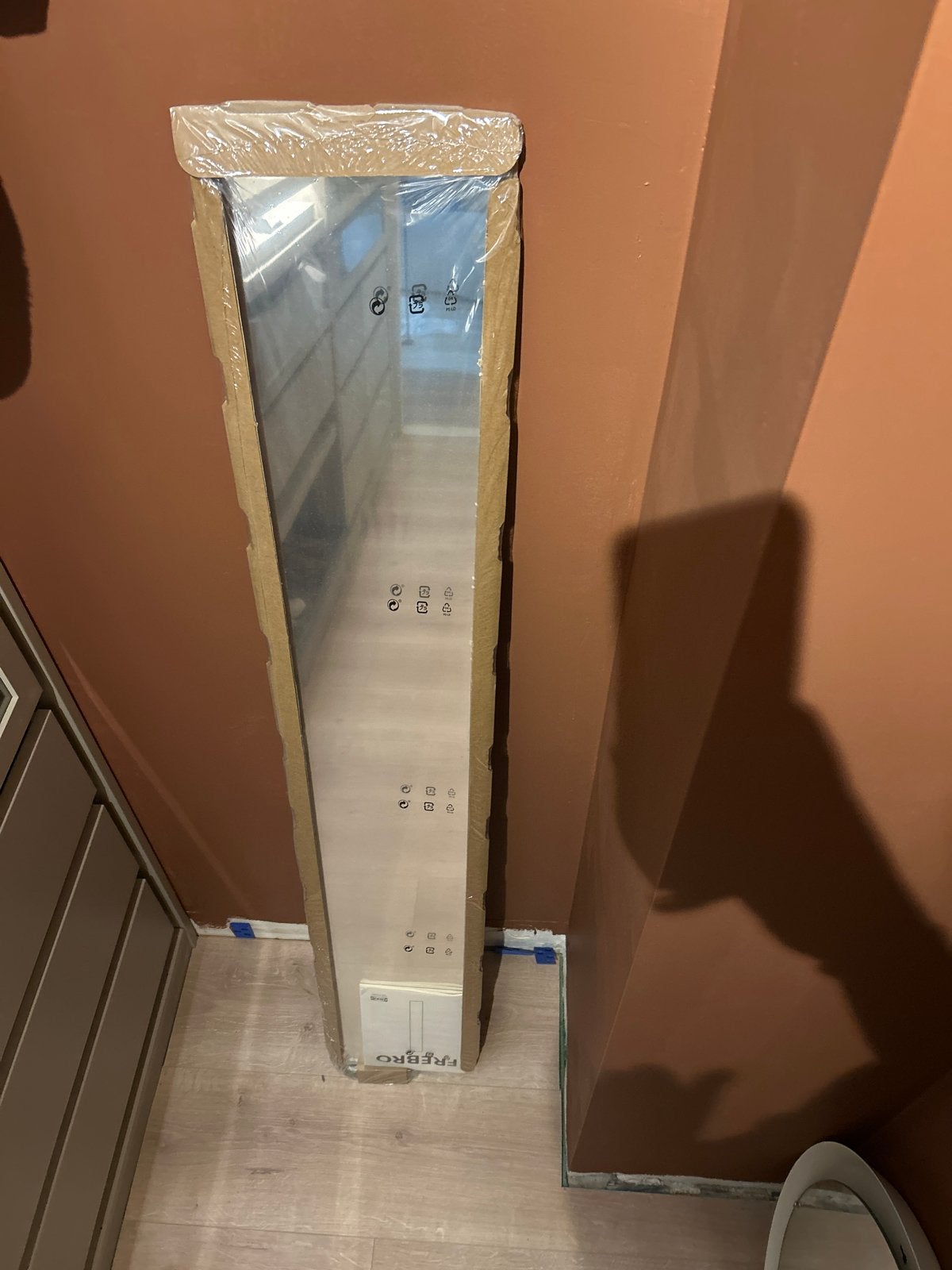 Nieuwe IKEA FREBRO spiegel - Ongeopend, Ophalen, Minder dan 50 cm, 100 tot 150 cm, Nieuw