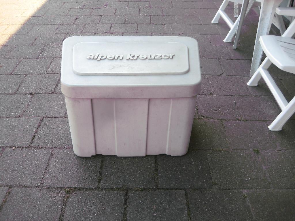 te koop kuntstof disselbak van alpenkreuzer, Caravans en Kamperen, Kampeeraccessoires, Ophalen, Gebruikt
