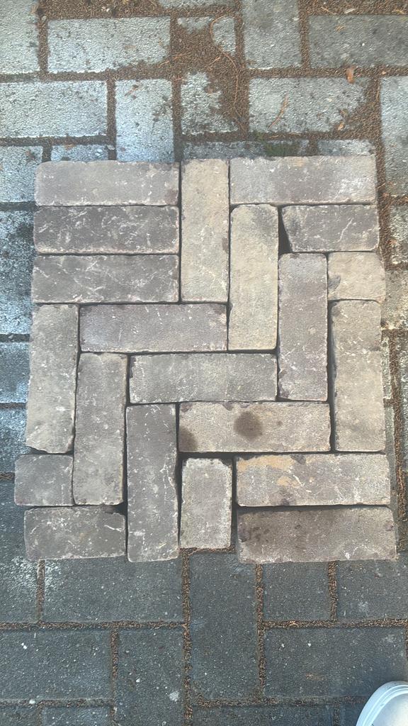 Te koop: 11 m² dikformaten, Tuin en Terras, Tegels en Klinkers, Gebruikt, Klinkers, Natuursteen, 5 tot 10 m², Ophalen