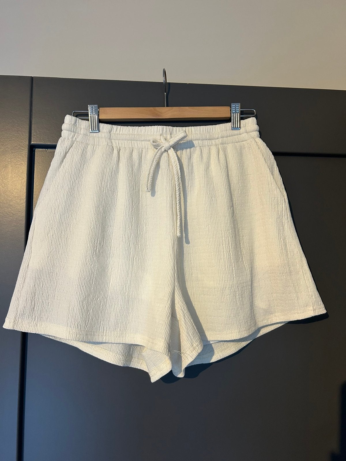 Gevoerd kort wit broekje van Guts&Gusto maat XL, Kort, Verzenden, Wit, Maat 46/48 (XL) of groter