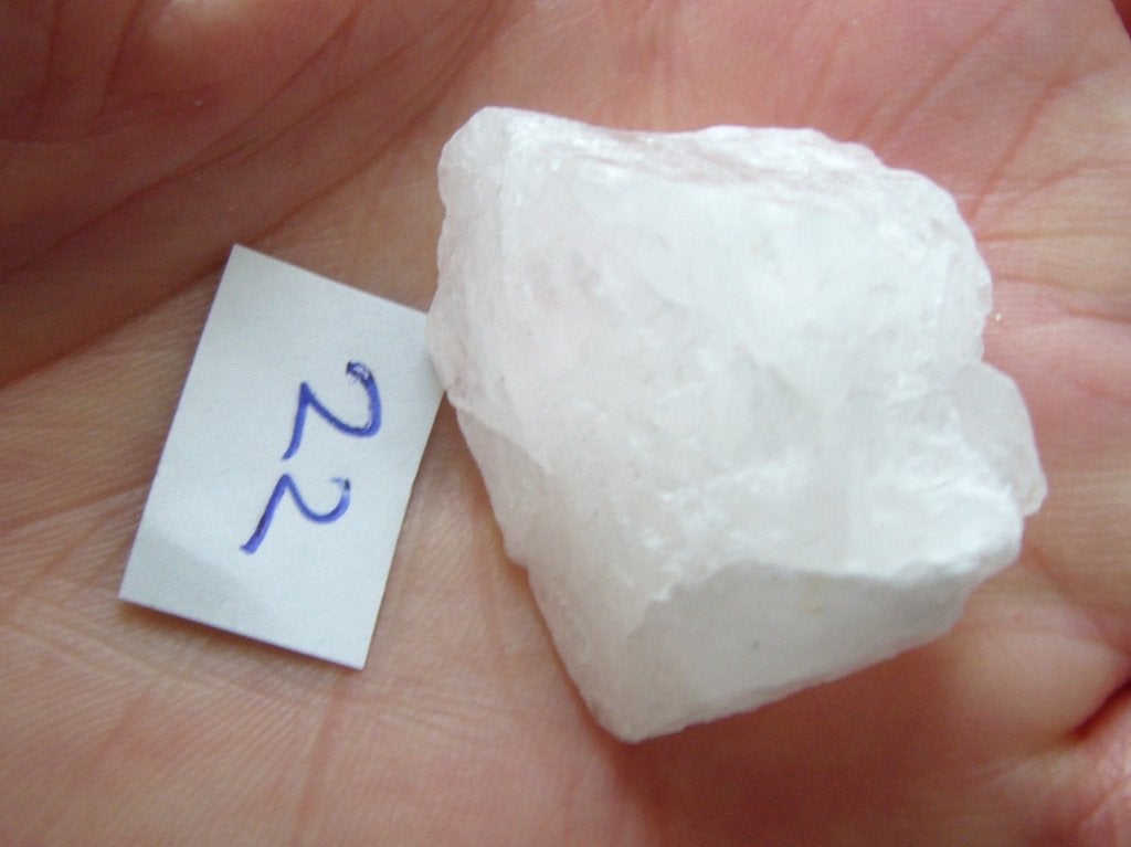 bergkristal 2 samen 3,65 opake berg kristal opaak brokje 22g, Ophalen of Verzenden, Mineraal