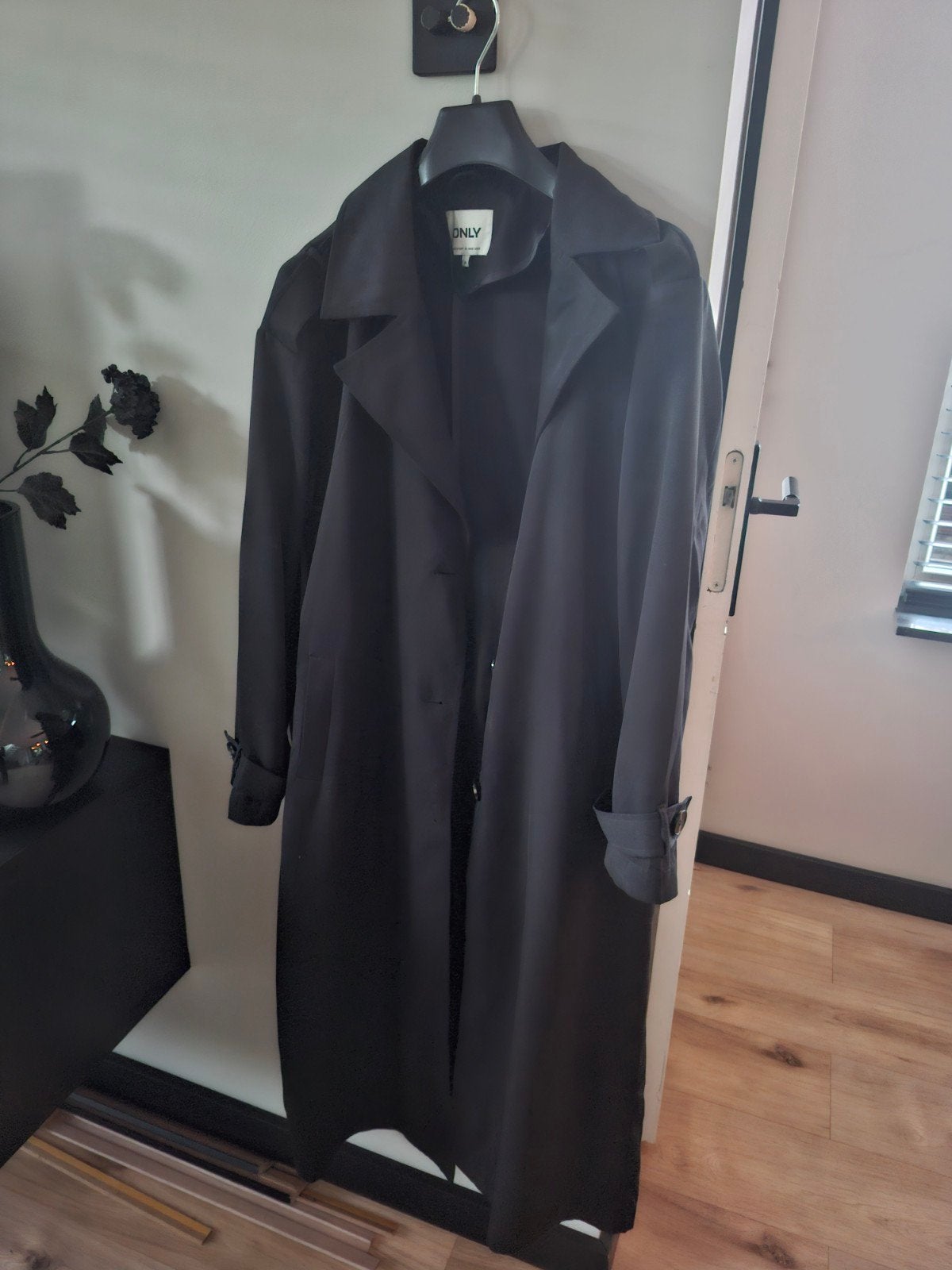 ONLY Zwarte Trenchcoat maat m, Kleding | Dames, Maat 38/40 (M), Zwart, Ophalen of Verzenden, ONLY