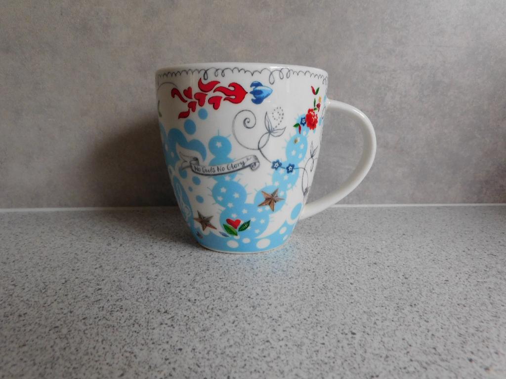 Mok 300 ml. Poekie No Guts no Glory, Keramiek, Ophalen of Verzenden, Zo goed als nieuw, Overige stijlen