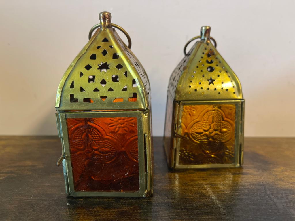 Set van 2 Marokkaanse theelichtjes/lantaarns, Huis en Inrichting, Woonaccessoires | Kandelaars en Kaarsen, Gebruikt, Bruin, Ophalen of Verzenden