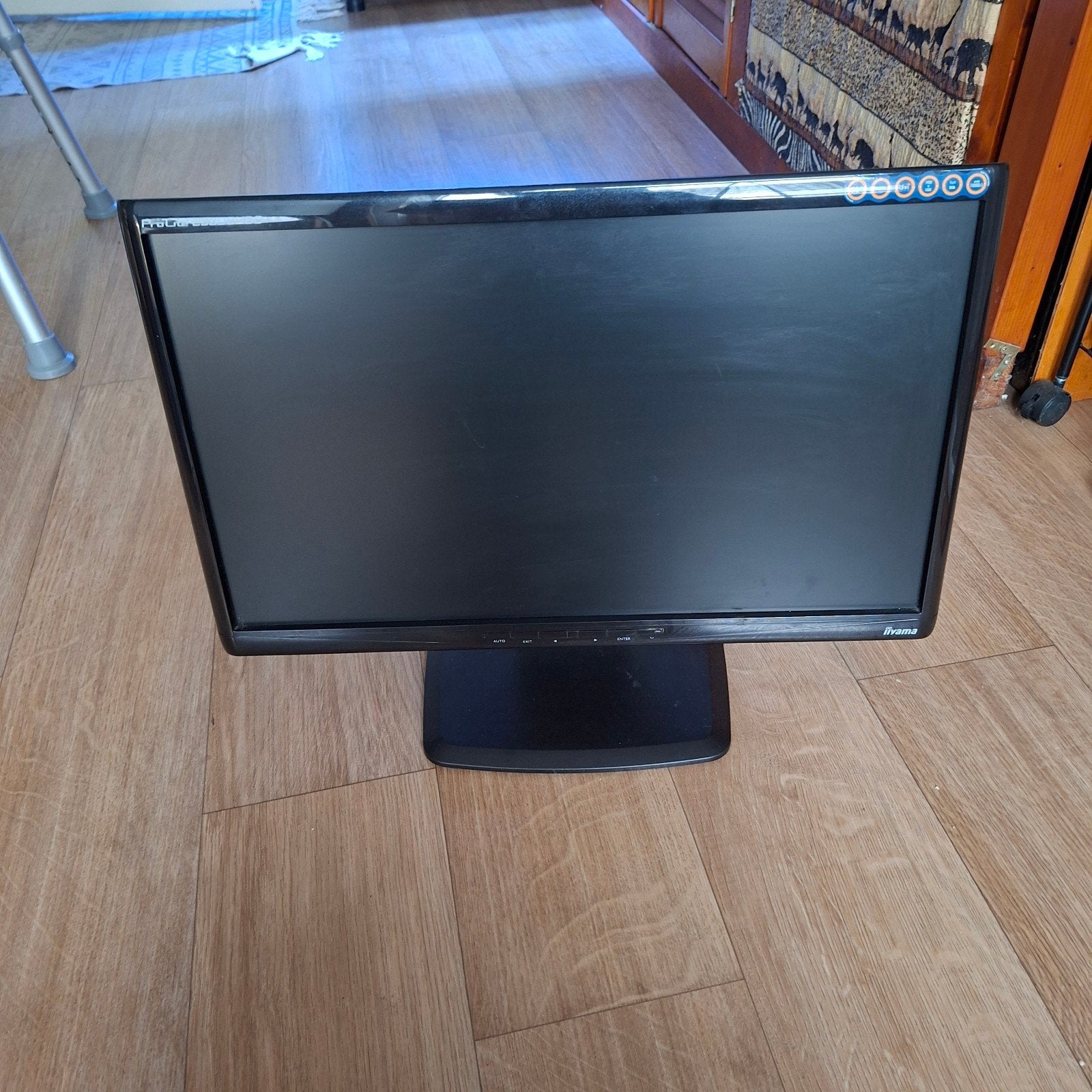 Iiyama 22 inch monitor - DVI en VGA aansluiting, Computers en Software, Ophalen of Verzenden