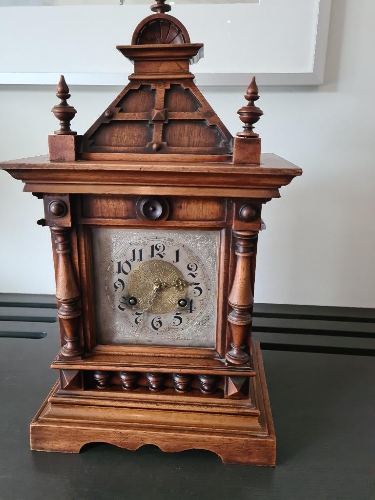 antiek klokje, Ophalen