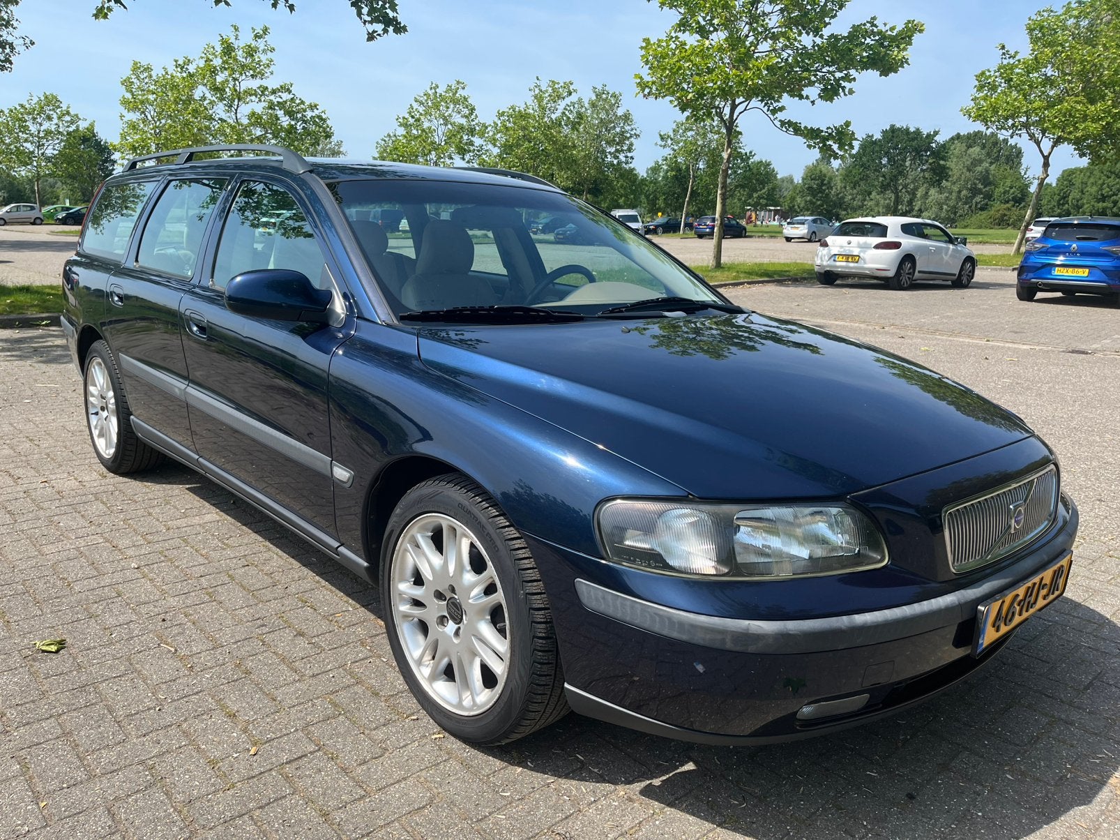 Volvo V70 2.4 140PK 2001 Blauw, Voorwielaandrijving, 1800 kg, Beige, Stationwagon