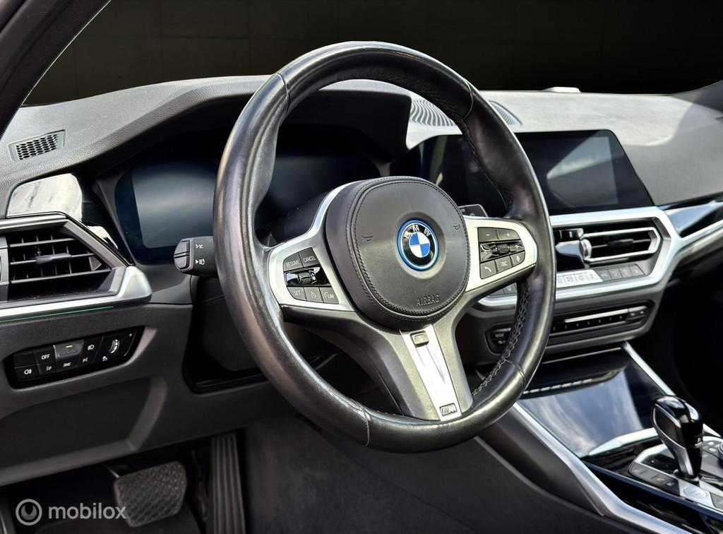 BMW 3-serie Touring 320e M Sport |Pano|Stuurverwarming|Sfeer, 1998 cc, Gebruikt, 4 cilinders, Leder