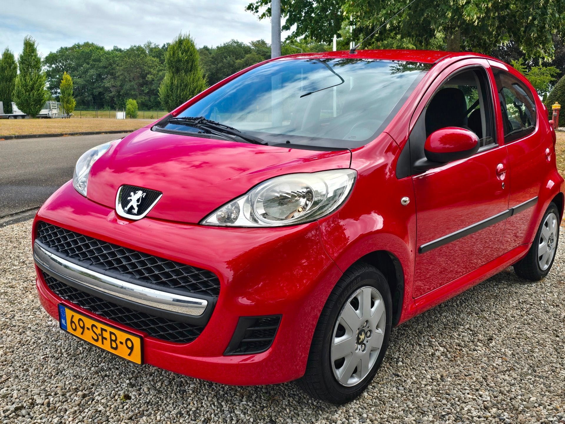 Peugeot 107 1.0-12V XS 5-deurs *apk:05-2027*, Voorwielaandrijving, Euro 5, Gebruikt, 4 stoelen