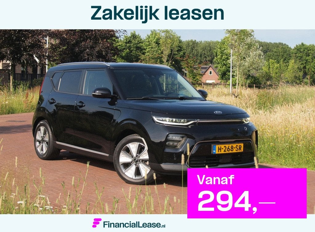 Kia e-Soul ExecutiveLine 64 kWh | Camera | Trekhaak | Harman, Gebruikt, 1657 kg, Zwart, Lichtsensor