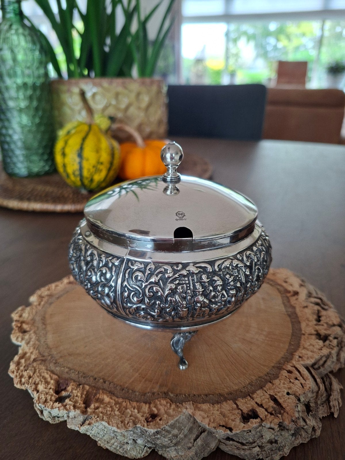 Verzilverde suikerpot met gedetailleerde versieringen, Ophalen, Zilver