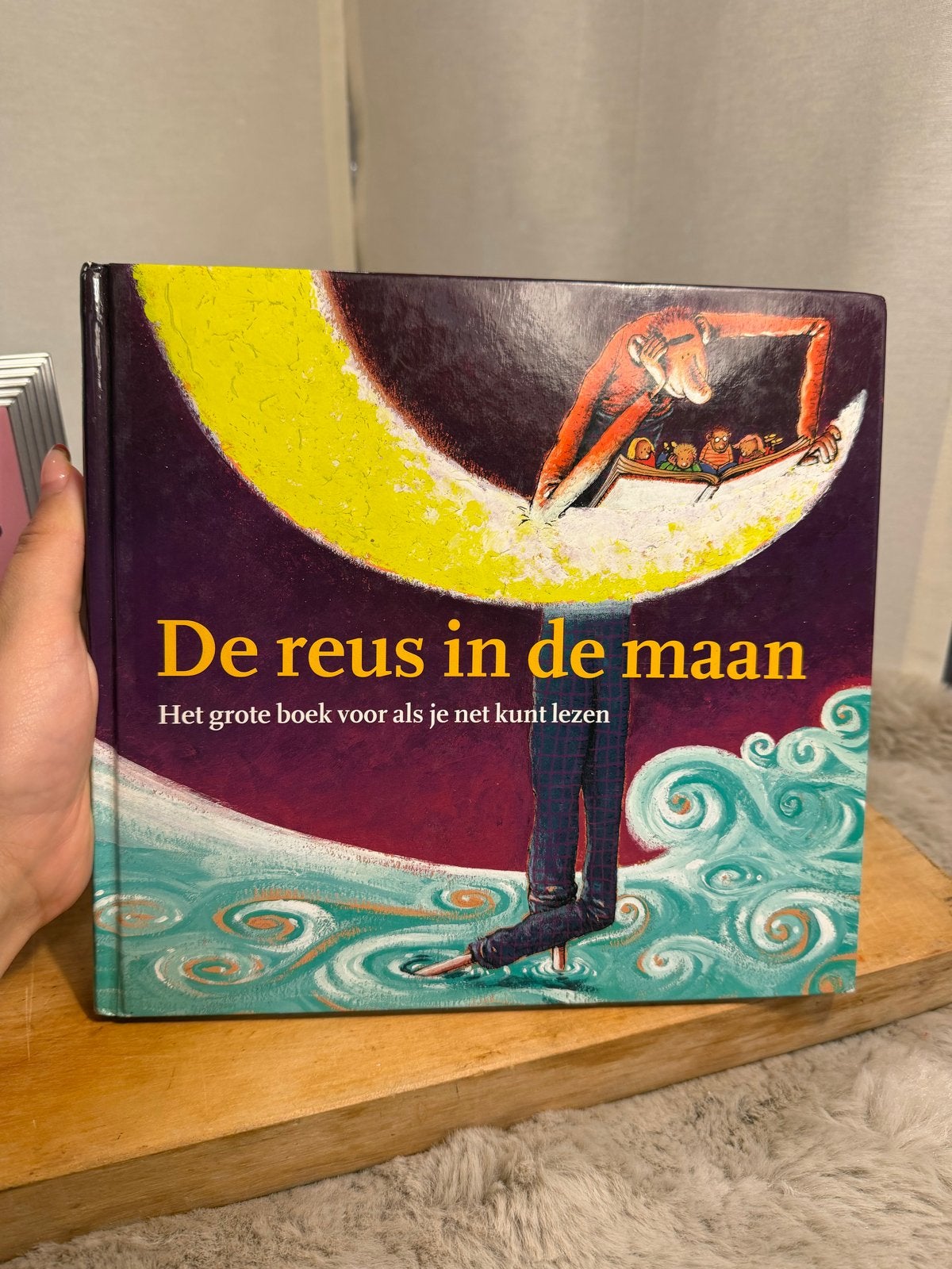 De Reus in de Maan - Het grote boek voor als je net kunt lez, Ophalen of Verzenden, Zo goed als nieuw, Fictie algemeen