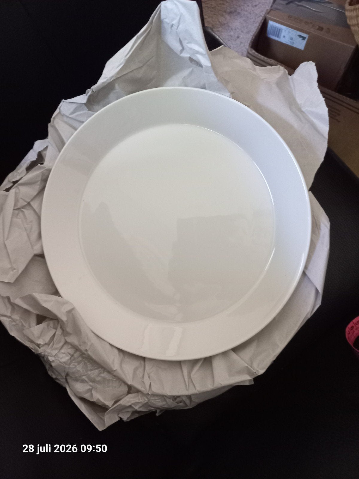8x Iittala Teema borden 26 cm - Nauwelijks gebruikt, Ophalen, Gebruikt, Keramiek, Bord(en)