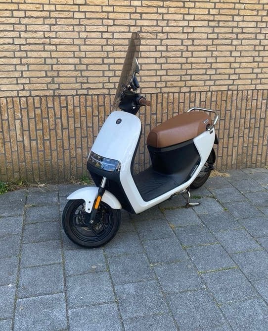 Segway e125s, Fietsen en Brommers, Snorfietsen en Snorscooters, Elektrisch, Zo goed als nieuw, Ophalen, Overige merken