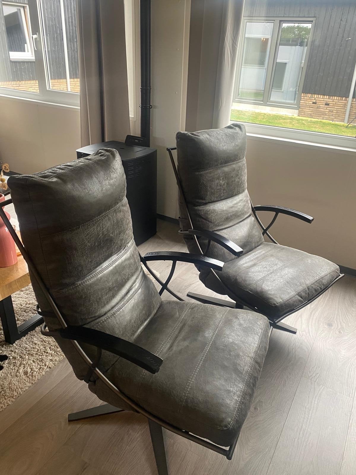 2x Comfortabele draaibare relaxfauteuils met voetenbank