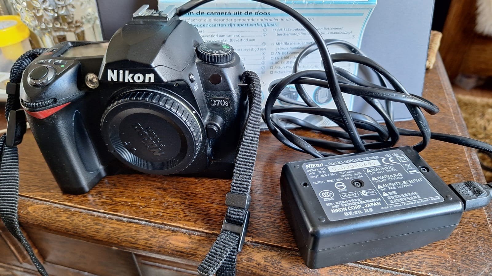 Nikon D70s Digitale Spiegelreflexcamera met Oplader, Audio, Tv en Foto, Fotocamera's Digitaal, Gebruikt, Spiegelreflex, Handleiding